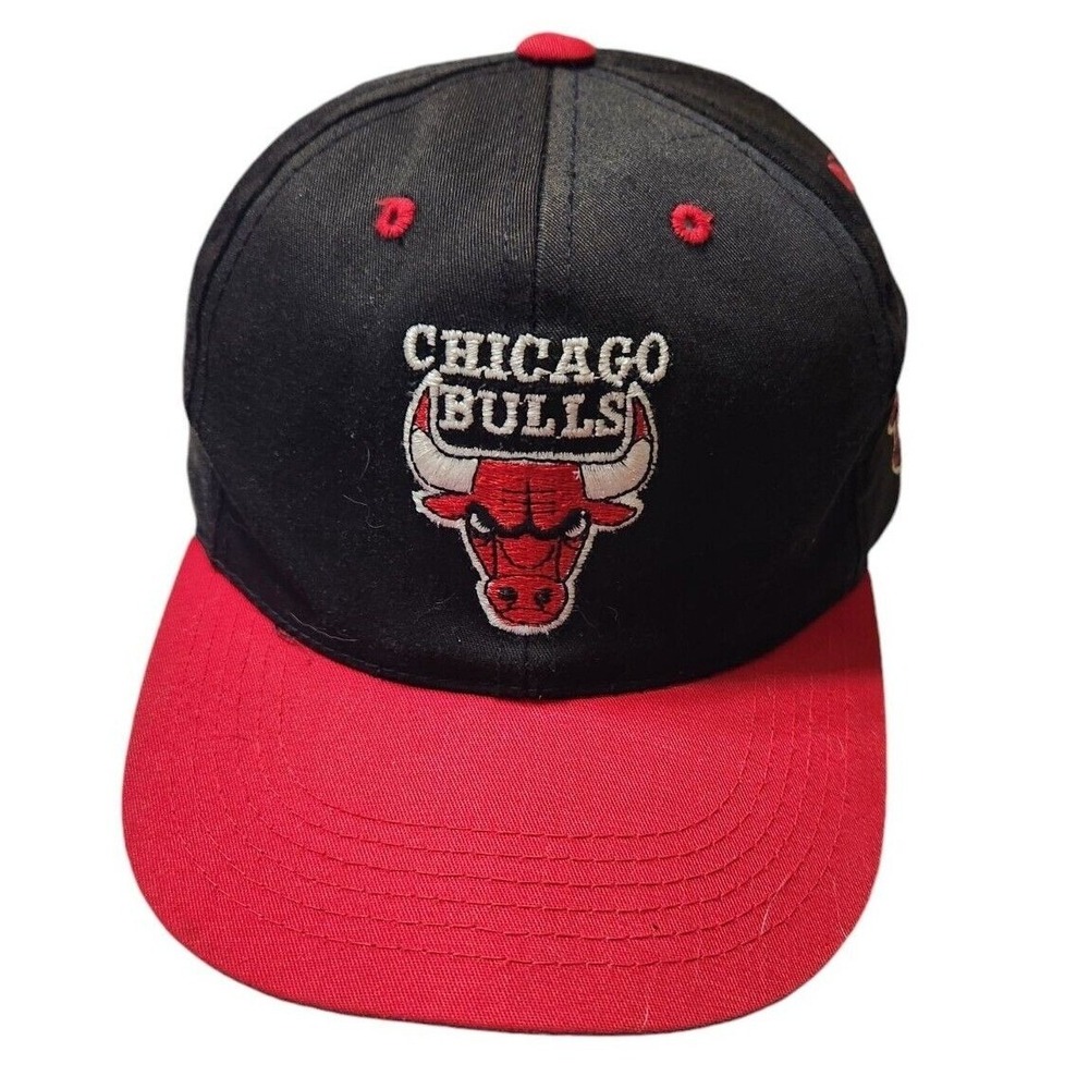 Chicago Bulls Vintage Snapback Hat NBA G.C.C. Black Red Embroidered Cap‎ Mens